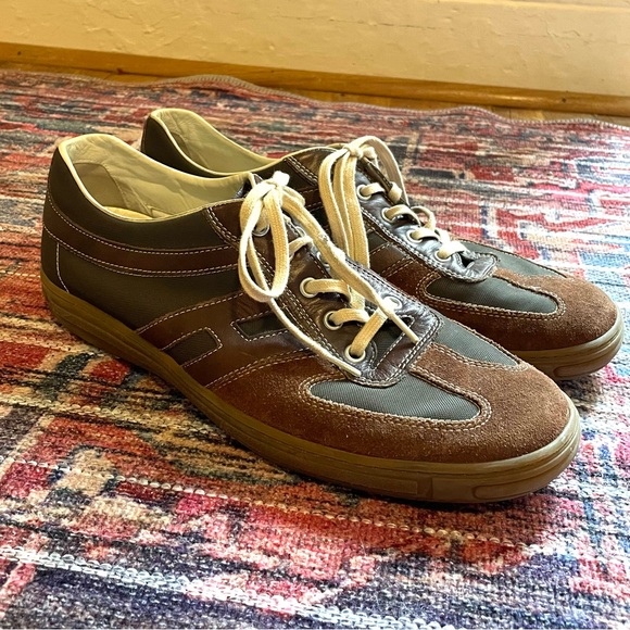 Men’s Hogan Leather and Suede Sneakers, size 9 - Picture 1 of 11